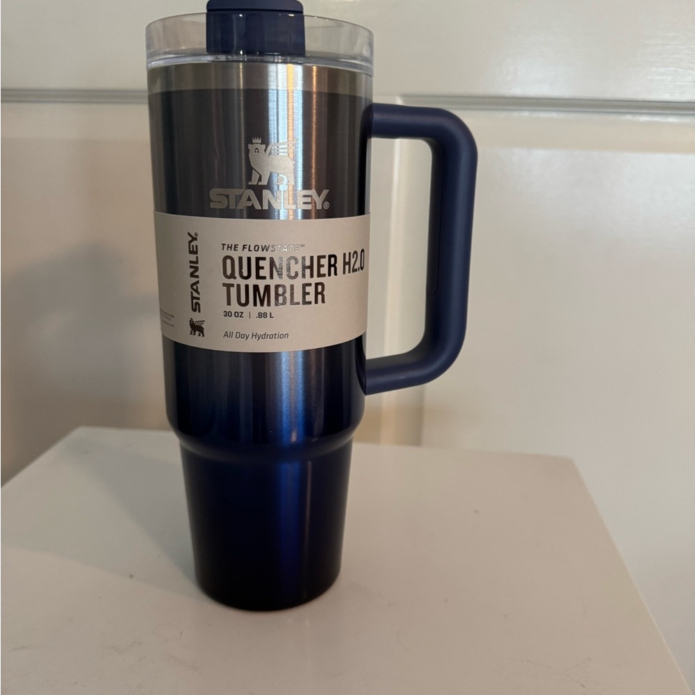Stanley Quencher H2.0 Tumbler in Ombré Blue, 30oz